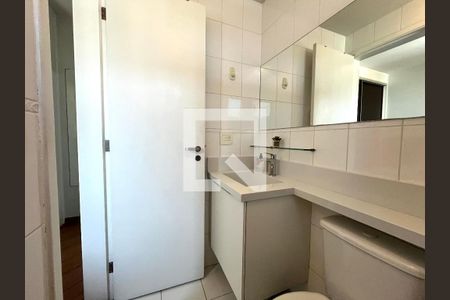 Apartamento para alugar com 60m², 2 quartos e 2 vagas Apartamento para alugar com 60m², 2 quartos e 2 vagasBanheiro da Suíte