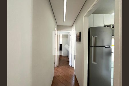 Corredor de apartamento para alugar com 2 quartos, 60m² em Vila da Saúde, São Paulo