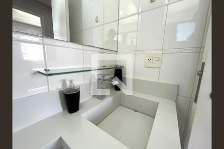 Apartamento para alugar com 60m², 2 quartos e 2 vagas Apartamento para alugar com 60m², 2 quartos e 2 vagasBanheiro Corredor