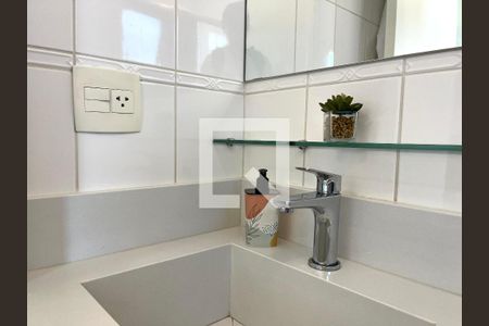 Apartamento para alugar com 60m², 2 quartos e 2 vagas Apartamento para alugar com 60m², 2 quartos e 2 vagasBanheiro da Suíte