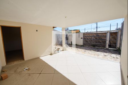 Garagem de casa para alugar com 3 quartos, 200m² em Jardim Maria Augusta, Taubaté