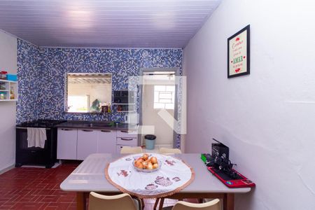 Casa à venda com 340m², 2 quartos e 2 vagas Casa à venda com 340m², 2 quartos e 2 vagasCozinha