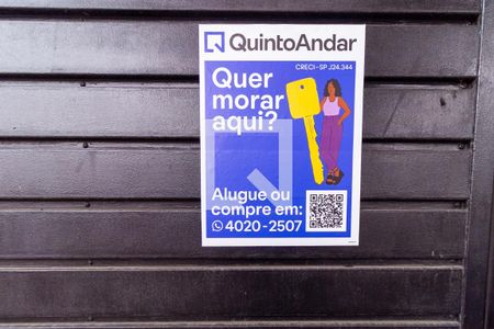 Casa à venda com 340m², 2 quartos e 2 vagas Casa à venda com 340m², 2 quartos e 2 vagasPlaquinha