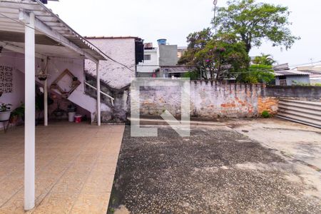 Casa à venda com 340m², 2 quartos e 2 vagas Casa à venda com 340m², 2 quartos e 2 vagasQuintal
