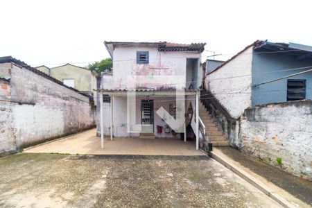 Casa à venda com 340m², 2 quartos e 2 vagas Casa à venda com 340m², 2 quartos e 2 vagasQuintal
