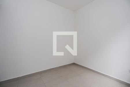 Quarto 1 de apartamento para alugar com 2 quartos, 30m² em Vila Paiva, São Paulo