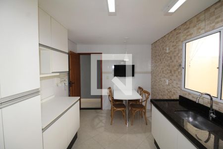 Casa de condomínio à venda com 199m², 3 quartos e 3 vagasCozinha