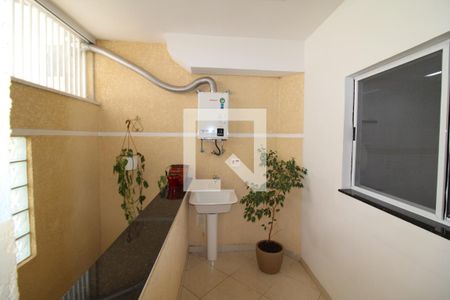 Casa de condomínio à venda com 199m², 3 quartos e 3 vagasÁrea de Serviço