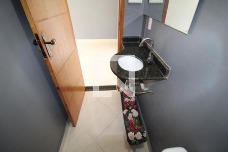 Casa de condomínio à venda com 199m², 3 quartos e 3 vagasLavabo