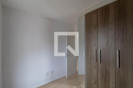 Quarto 1 de apartamento para alugar com 2 quartos, 45m² em Vila Carmosina, São Paulo