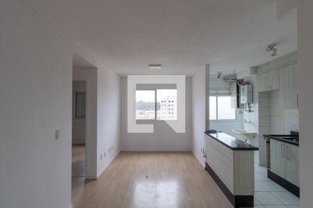 Sala de apartamento para alugar com 2 quartos, 45m² em Vila Carmosina, São Paulo