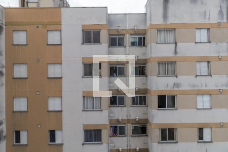 Vista Quarto 2 de apartamento à venda com 2 quartos, 45m² em Vila Carmosina, São Paulo