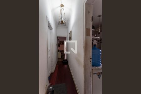 Casa à venda com 237m², 7 quartos e 2 vagas Casa à venda com 237m², 7 quartos e 2 vagasCorredor