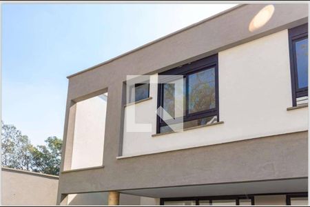 Casa de condomínio à venda com 367m², 4 quartos e 4 vagasFachada