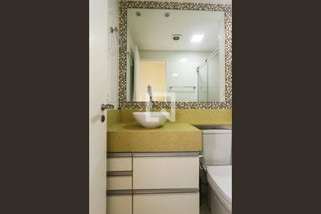 Apartamento à venda com 60m², 2 quartos e 1 vagaBanheiro Social