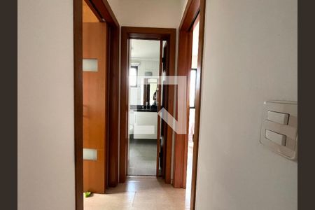 Corredor de apartamento para alugar com 2 quartos, 110m² em Vila Mariana, São Paulo