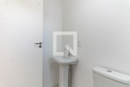 Banheiro de apartamento para alugar com 2 quartos, 54m² em Vila Nair, São Paulo