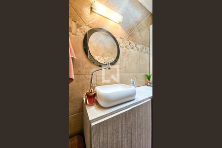 Casa à venda com 120m², 3 quartos e 2 vagas Casa à venda com 120m², 3 quartos e 2 vagasBanheiro