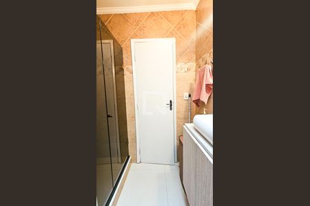 Casa à venda com 120m², 3 quartos e 2 vagas Casa à venda com 120m², 3 quartos e 2 vagasBanheiro