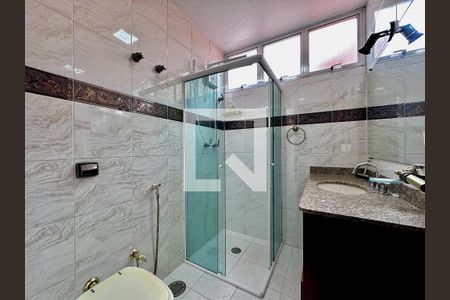 Casa à venda com 155m², 3 quartos e 2 vagas Casa à venda com 155m², 3 quartos e 2 vagasBanheiro Social