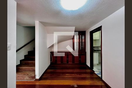 Casa à venda com 155m², 3 quartos e 2 vagas Casa à venda com 155m², 3 quartos e 2 vagasCopa