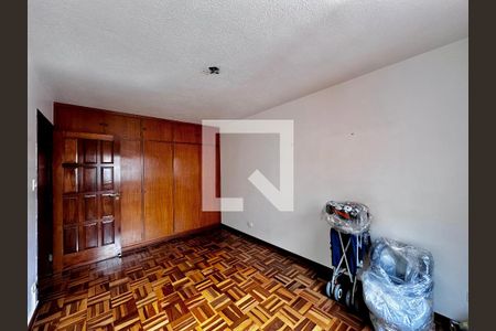 Casa à venda com 155m², 3 quartos e 2 vagas Casa à venda com 155m², 3 quartos e 2 vagasQuarto 3