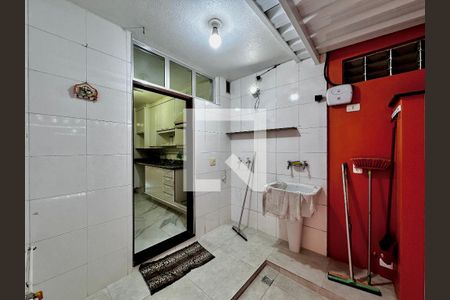 Casa à venda com 155m², 3 quartos e 2 vagas Casa à venda com 155m², 3 quartos e 2 vagasÁrea de Serviço