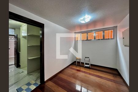 Casa à venda com 155m², 3 quartos e 2 vagas Casa à venda com 155m², 3 quartos e 2 vagasCopa