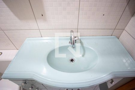 Banheiro de apartamento para alugar com 1 quarto, 35m² em Taboão, Diadema