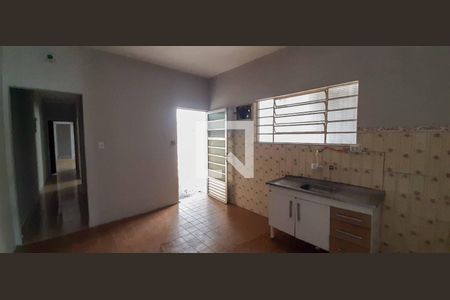 Casa à venda com 100m², 3 quartos e 2 vagas Casa à venda com 100m², 3 quartos e 2 vagasCozinha