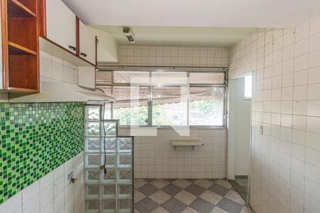 Apartamento para alugar com 108m², 3 quartos e 1 vaga Apartamento para alugar com 108m², 3 quartos e 1 vagaCozinha e Área de Serviço