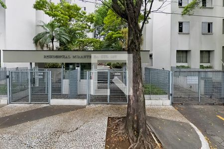 Apartamento para alugar com 50m², 2 quartos e 1 vaga Apartamento para alugar com 50m², 2 quartos e 1 vagaFachada