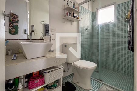 Banheiro de apartamento para alugar com 2 quartos, 50m² em Boaçava, São Paulo