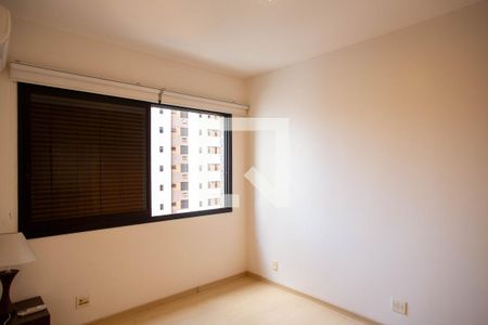 Apartamento à venda com 244m², 4 quartos e 4 vagasQuarto