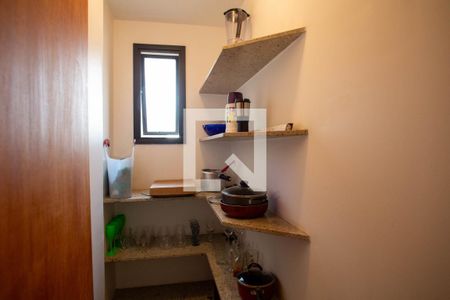 Apartamento à venda com 244m², 4 quartos e 4 vagasDespensa