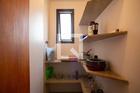 Apartamento à venda com 244m², 4 quartos e 4 vagasDespensa