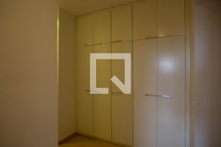 Apartamento à venda com 244m², 4 quartos e 4 vagasCorredor