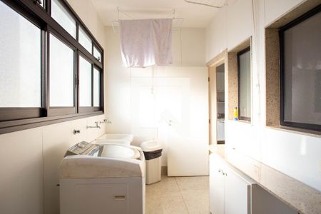 Apartamento à venda com 244m², 4 quartos e 4 vagasÁrea de Serviço