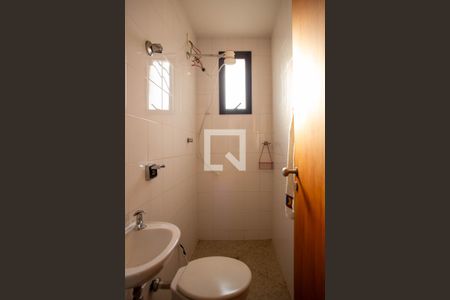 Apartamento à venda com 244m², 4 quartos e 4 vagasBanheiro de serviço