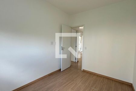 Quarto 2 de apartamento para alugar com 2 quartos, 52m² em Jardim Tupanci, Barueri