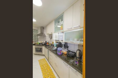 Apartamento à venda com 84m², 3 quartos e 1 vaga Apartamento à venda com 84m², 3 quartos e 1 vagaCozinha e Área de Serviço