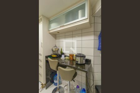 Apartamento à venda com 84m², 3 quartos e 1 vaga Apartamento à venda com 84m², 3 quartos e 1 vagaCozinha e Área de Serviço