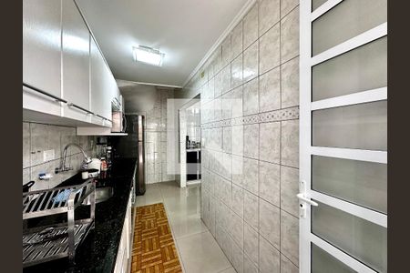 Casa à venda com 105m², 2 quartos e 2 vagas Casa à venda com 105m², 2 quartos e 2 vagasCozinha