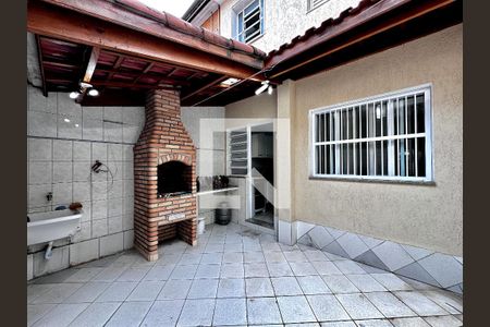 Casa à venda com 105m², 2 quartos e 2 vagas Casa à venda com 105m², 2 quartos e 2 vagasQuintal