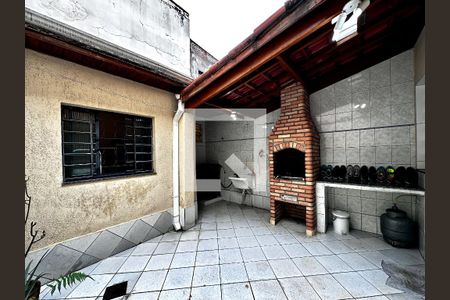 Casa à venda com 105m², 2 quartos e 2 vagas Casa à venda com 105m², 2 quartos e 2 vagasQuintal