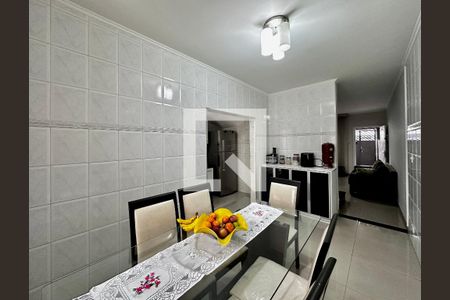 Casa à venda com 105m², 2 quartos e 2 vagas Casa à venda com 105m², 2 quartos e 2 vagasCopa