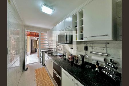 Casa à venda com 105m², 2 quartos e 2 vagas Casa à venda com 105m², 2 quartos e 2 vagasCozinha