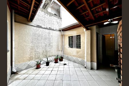 Casa à venda com 105m², 2 quartos e 2 vagas Casa à venda com 105m², 2 quartos e 2 vagasQuintal