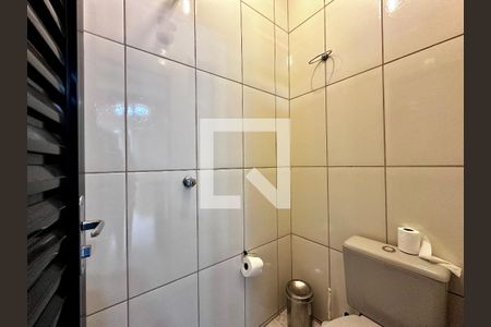 Casa à venda com 105m², 2 quartos e 2 vagas Casa à venda com 105m², 2 quartos e 2 vagasBanheiro de Serviço