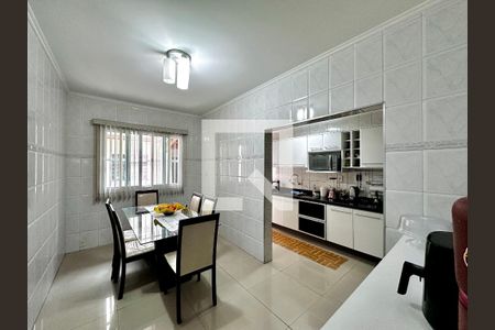 Casa à venda com 105m², 2 quartos e 2 vagas Casa à venda com 105m², 2 quartos e 2 vagasCopa